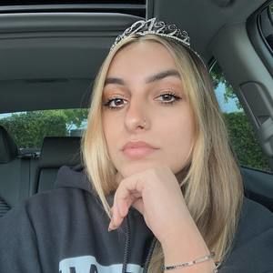 Meet your Posher, Derrin